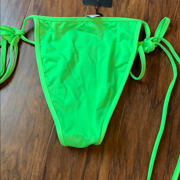 PrettyLittleThing bikini bottom - Picture 5 of 6